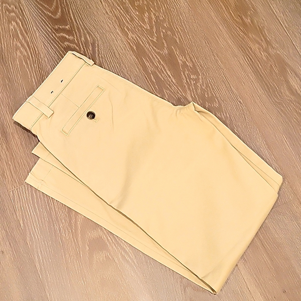 Boys Brooks Brothers size 10 Chino never warn